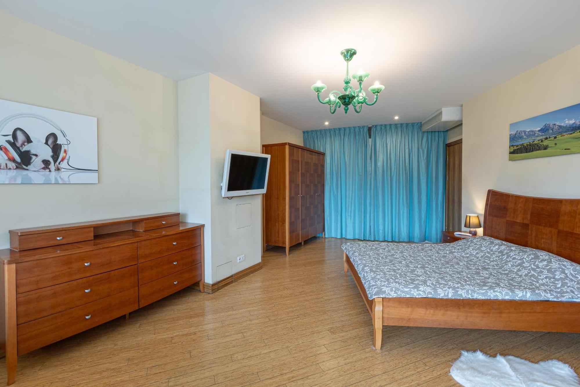 Royal Suites Whith Free Parking Рига Екстер'єр фото